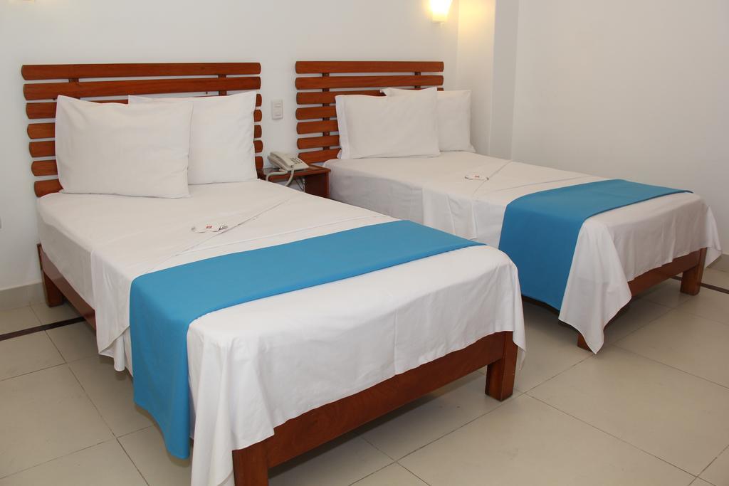 Hotel Casa Cesar Tumbes Exterior photo