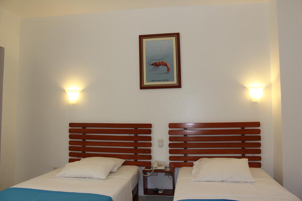 Hotel Casa Cesar Tumbes Exterior photo